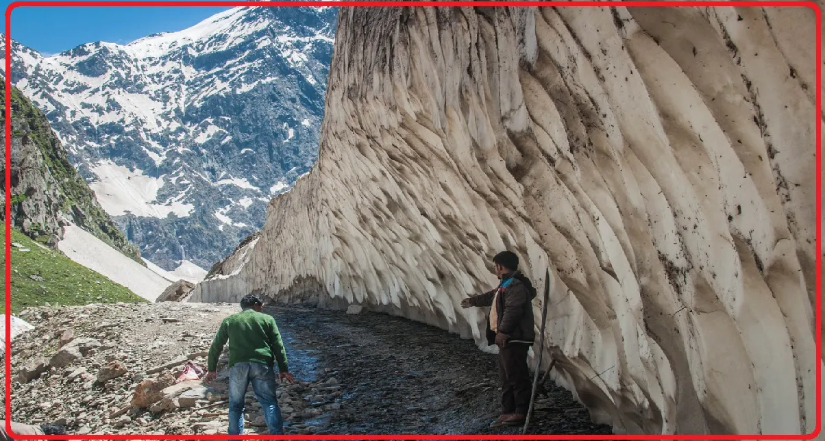 Sach-Pass Road Status || विधिवत पूजा अर्चना के बाद साच-पास के लिए रवाना हुई मशीनरी, 15 मई तक बहाली का टारगेट