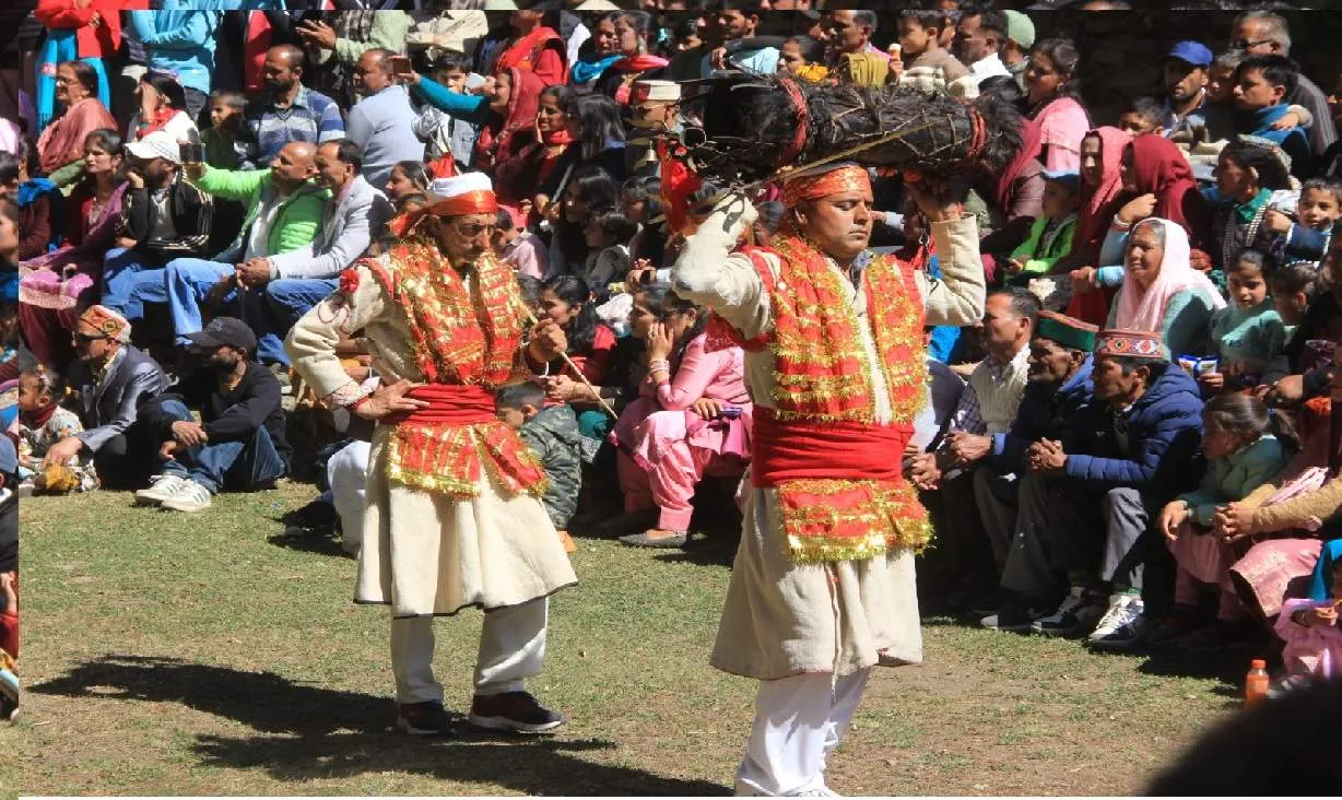 Chamba Pangi News : ऐतिहासिक वह जिला स्तरीय फुल यात्रा उत्सव का विधिवत बात रूप से शुभारंभ